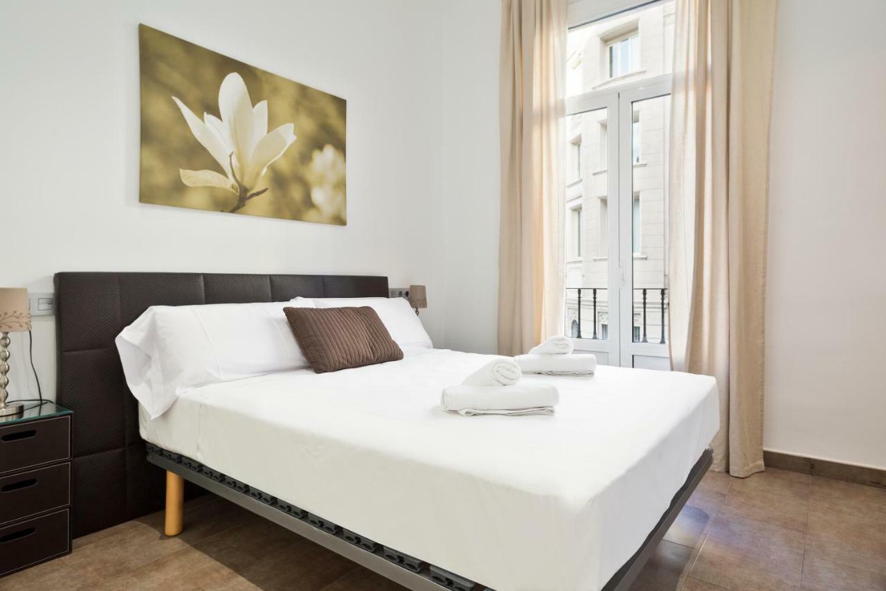 Stay U-Nique Apartments Eixample Center Barcelona Ngoại thất bức ảnh